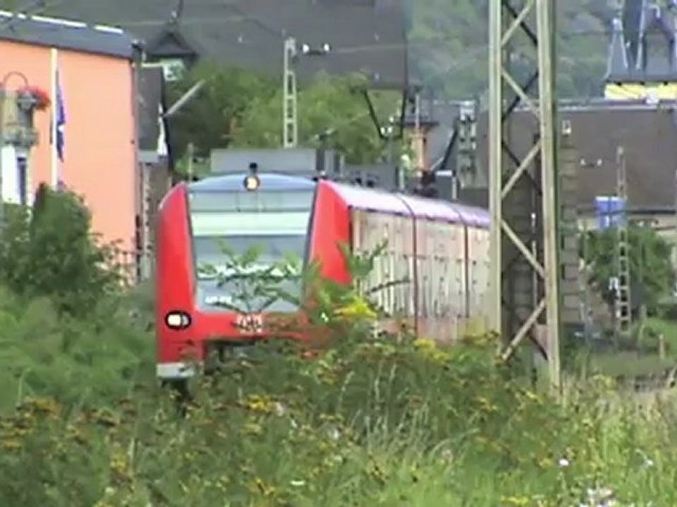 Züge bei Pommern an der Mosel, BR152, 5x BR143, 2x BR426, BR425