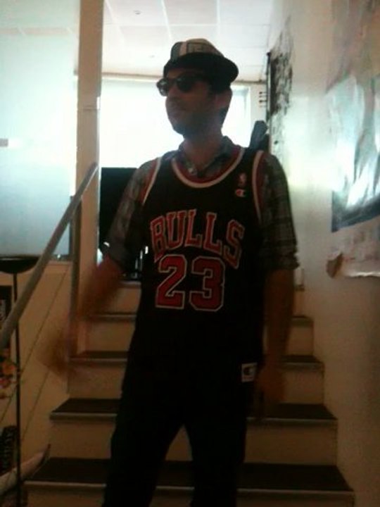 Paul en habits de lumière hip-hop