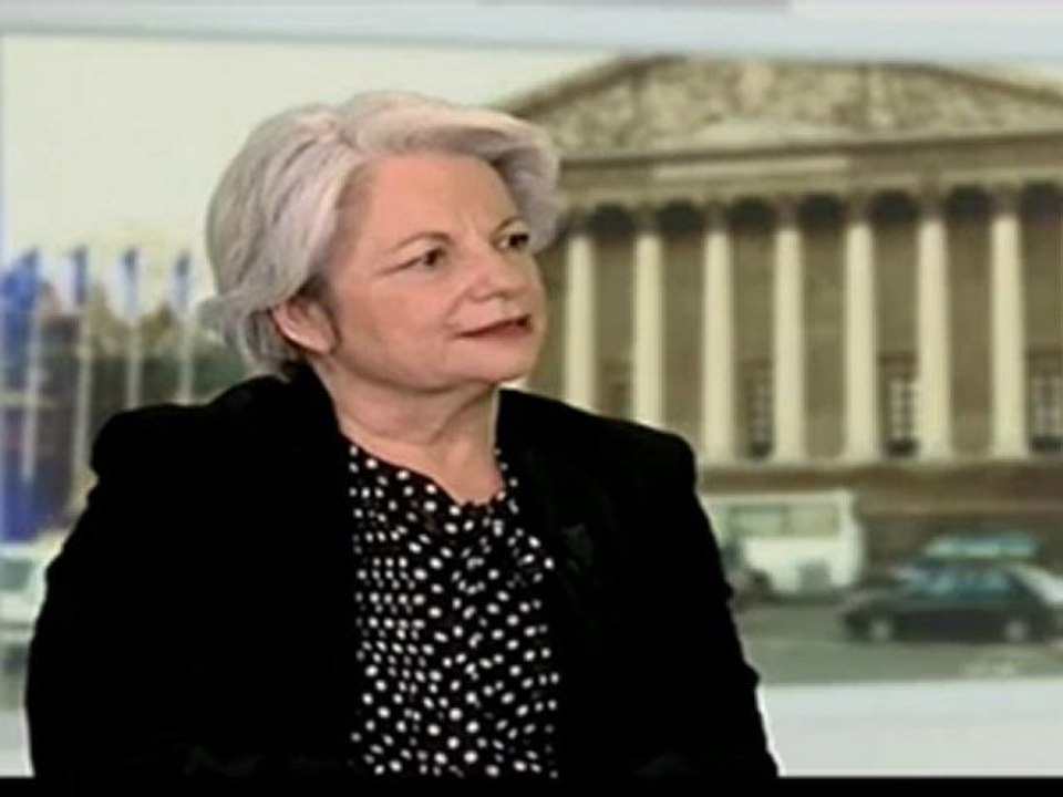Interview de Gisèle Biémouret sur LCP.