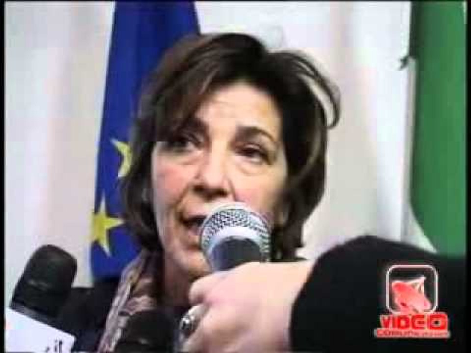 Campania - Caldoro firma protocollo industrie e sindacati