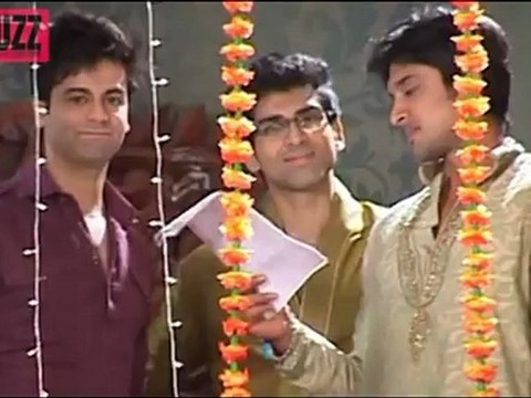 Arnav TOUCHES Khushi's LIPS in Iss Pyaar Ko Kya Naam Doon 17th April 2012