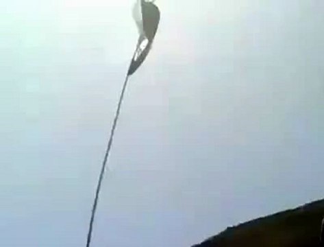 فري برس ريف دمشق علم الاستقلال يرفرف في مدينة التل 23 4 2012 Damascus