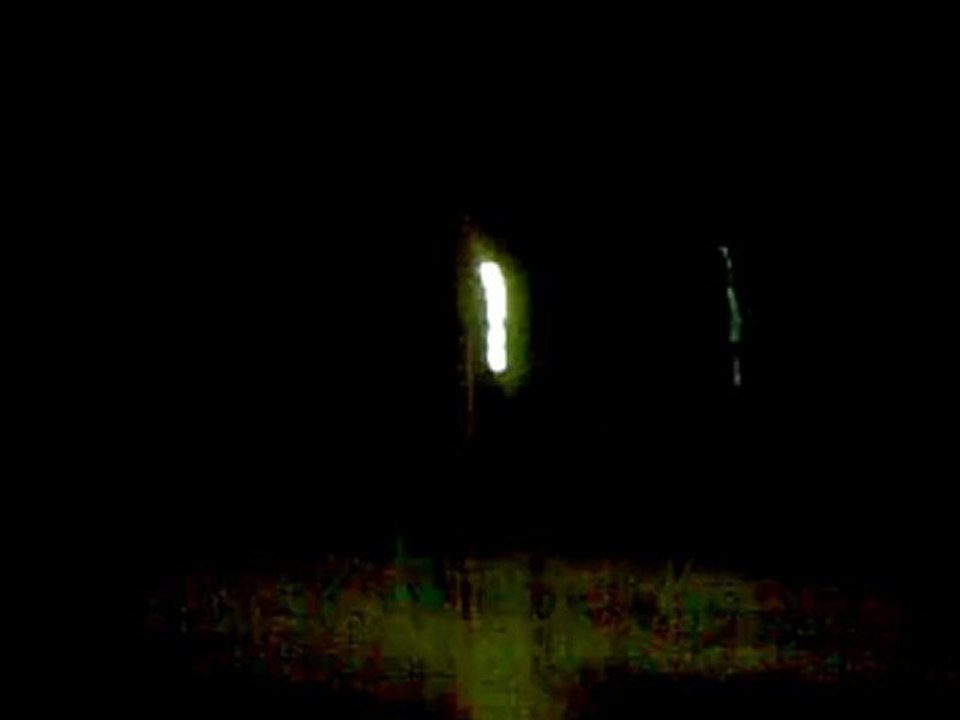 فري برس حماة المحتلة اطلاق النار بجنوب الملعب ودوار الاسكان23 4 2012 Hama