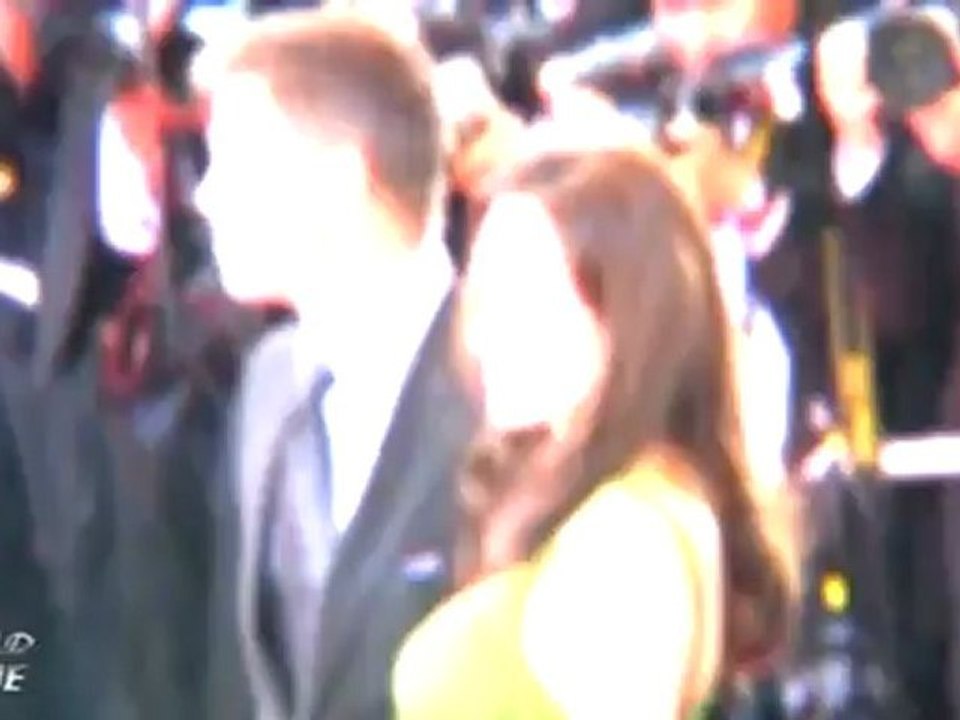 Paltrow, Lively, Reynolds  and Brangelina In Celebrity Scoop