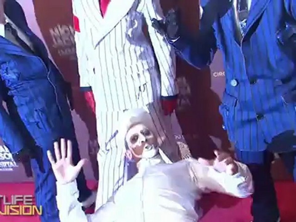 Tracy Morgan, Tyra Banks, & Ice T have a few laughs & attend the New York City Premiere of Michael Jackson THE IMMORTAL World Tour