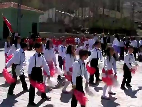 Niğde Merkez Narköy İ.Ö.O 5/A Sınıfı 23 Nisan 2012 Etkinlikleri Vah Vah Oyunu