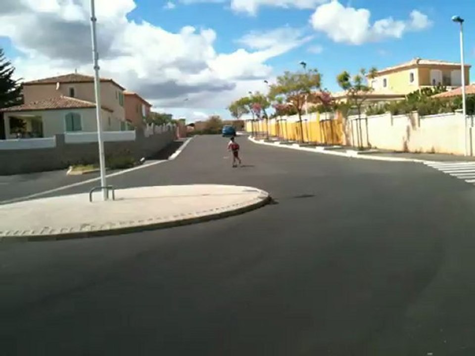 trottinette freestyle tail whip