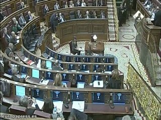 Gobierno y PSOE se acusan mutuamente de "engañar"