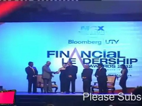 Finance Minister Pranab Mukherjee Given the Awards To the Winner