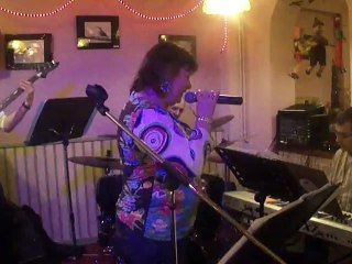 08  19 04 12  Patchwork avec Véronique DAUDON à la Pizza Gogo DReux