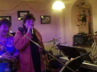 09  16 04 12 Patchwork avec Véronique DAUDON et Murielle LAROSE à la Pizza Gogo Dreux