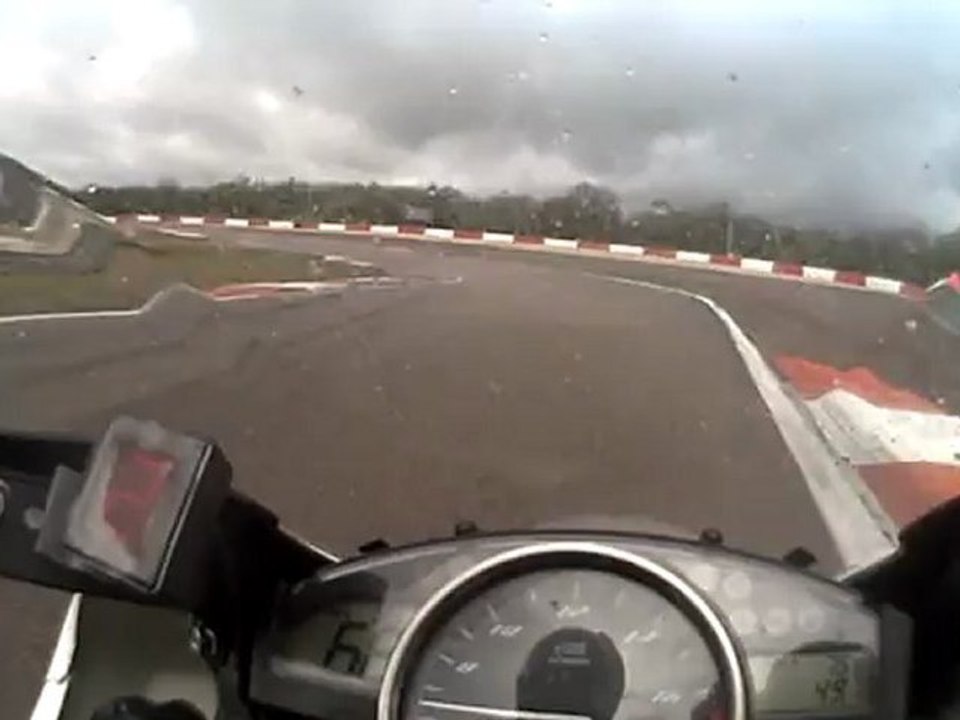 denisk69 a dijon sous la pluie