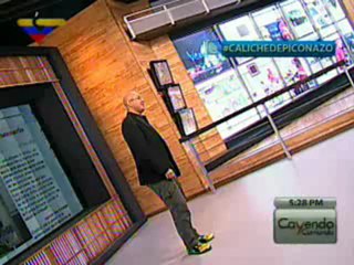 (VÍDEO) Cayendo y Corriendo del día lunes 23.04.2012  2/3