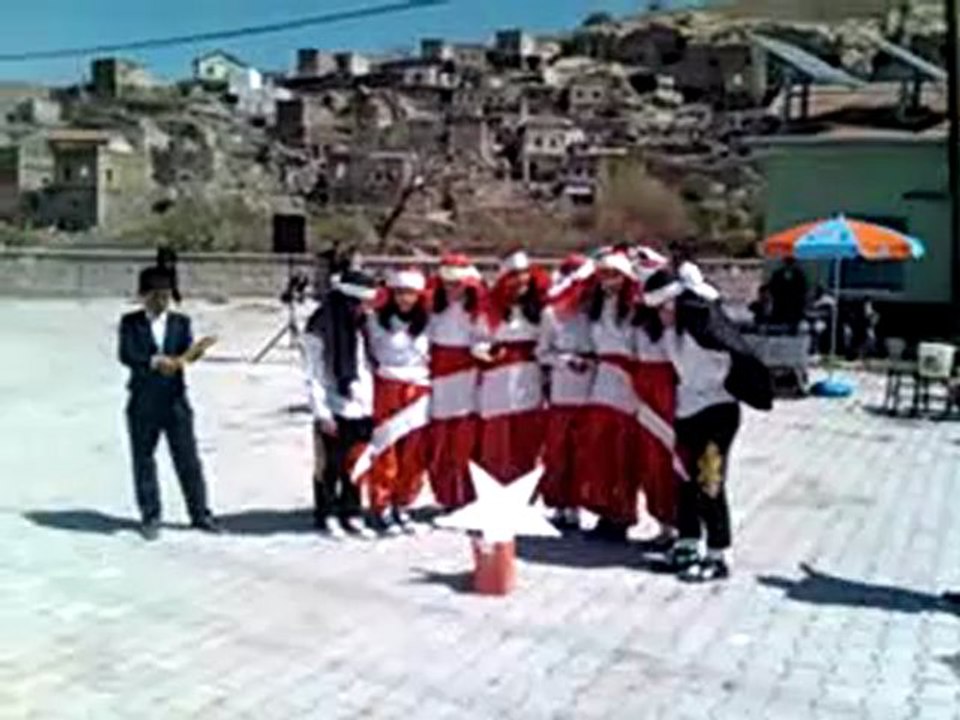 Niğde Merkez Narköy İ.Ö.O 7-8/A Sınıfı 23 Nisan 2012 Etkinlikleri "İstiklal Marşı Gösterisi"