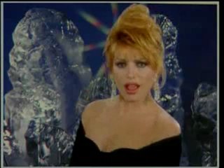 Ajda  PEKKAN   "ELİNE  GÖZÜNE  DİZİNE  DURSUN   "