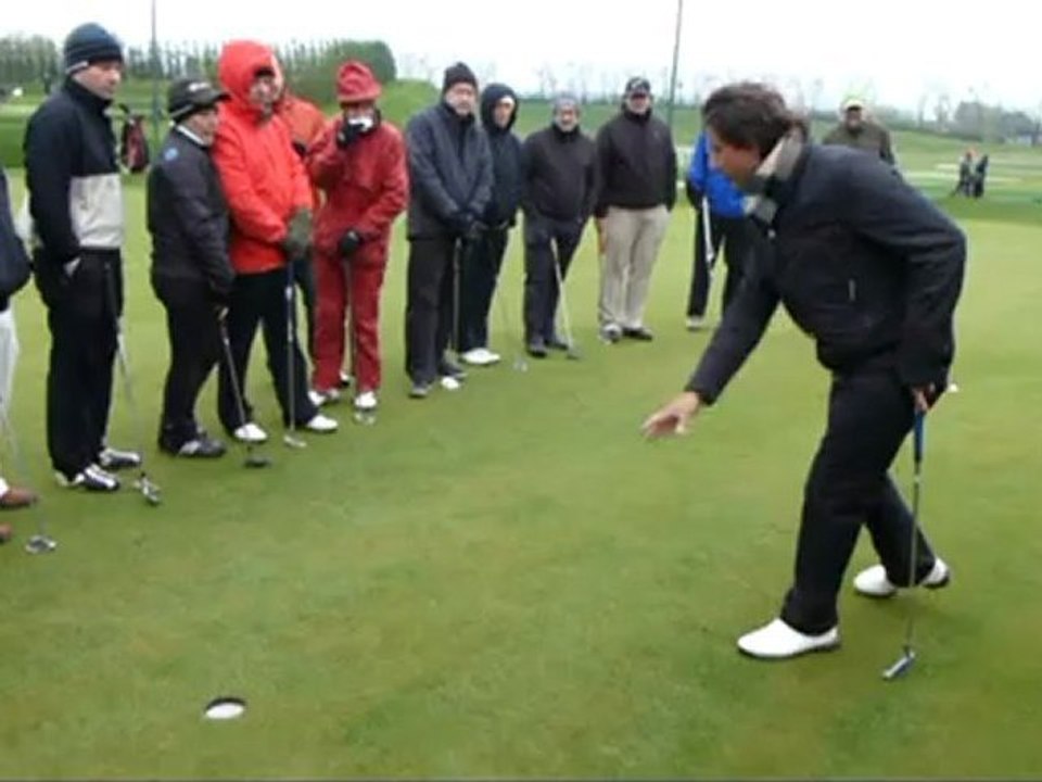 Michel voit des flèches