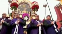Lima - La processione del ''Signore dei miracoli''