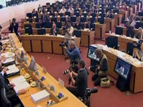 Draghi alaba los ajustes en España, pero rechaza comprar deuda