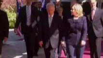 Gerusalemme - Hillary e Peres mano nella mano
