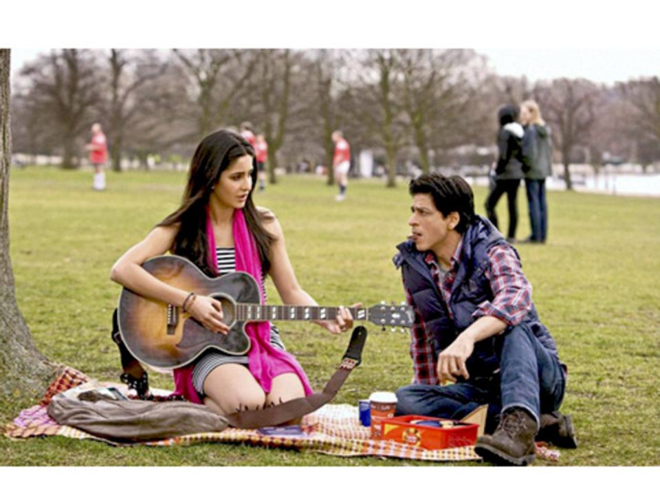 Shahrukh Khan Doesn't Mind Adjusting With Katrina Kaif - Bollywood Gossip