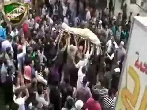 فري برس ريف دمشق قطنا موكب تشييع شيخ الشهداء عدنان عمر أبو أيمن 1 5 2012 ج1 Damascus