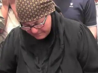 فري برس درعا جدت الشهيد تدعي على بشار لقله حفيدها 1 5 2012 Daraa