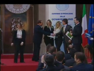 Berlusconi - Ho voglia di invitarvi al Bunga Bunga