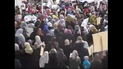 Libia - Donne libiche per le strade di Bengasi