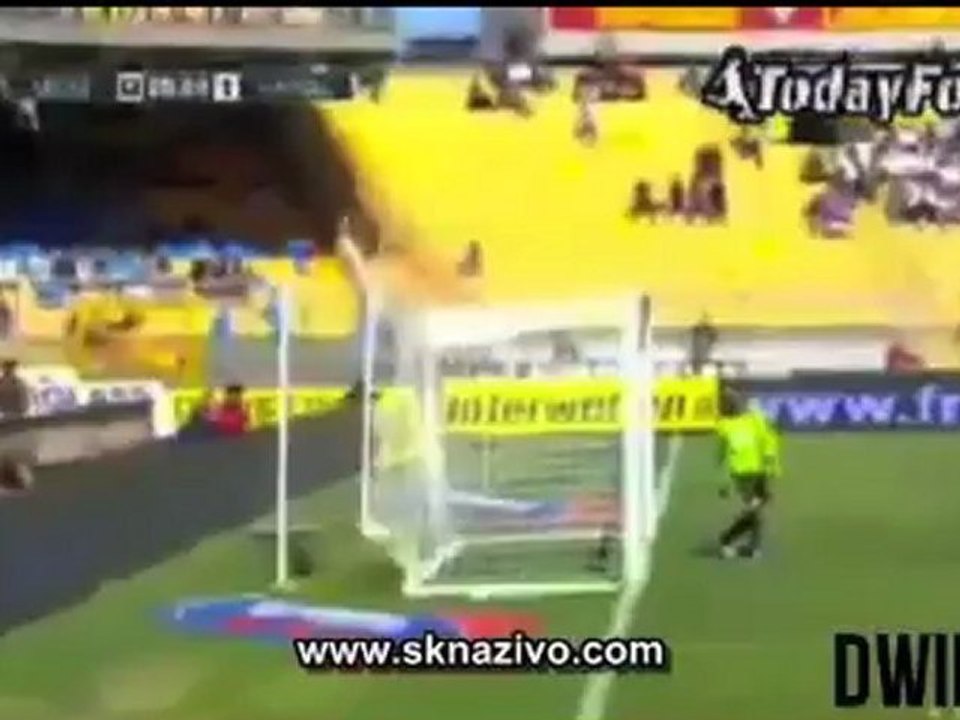 Bonito gol de Hamsik