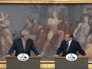 Berlusconi - Dovremo dire addio al nucleare