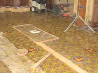 Tegelzetter die Vloertegels legt in Utrecht - C. Ketting Tegelzetbedrijf