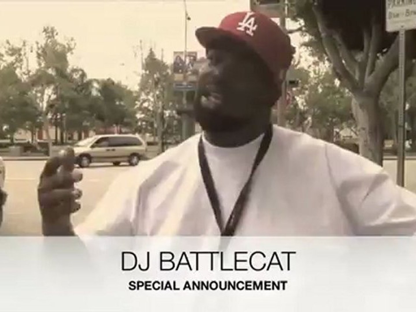 洋楽 DJ BATTLE CAT How DJ Battlecat Makes West Coast Beats in the studio - YouTube