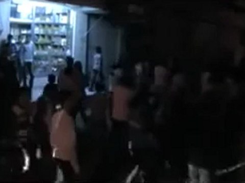 فري برس ادلب مظاهرة مسائية في اريحا نصرة لحماه 25 4 2012 ج2 Idlib