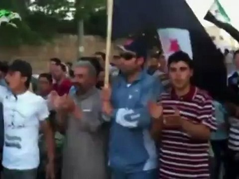 فري برس ادلب مظاهرة سراقب يوم الأربعاء 25 4 2012 Idlib