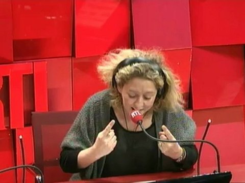 Les Carnets d'Alba : le torchon brûle entre les politiques et les médias