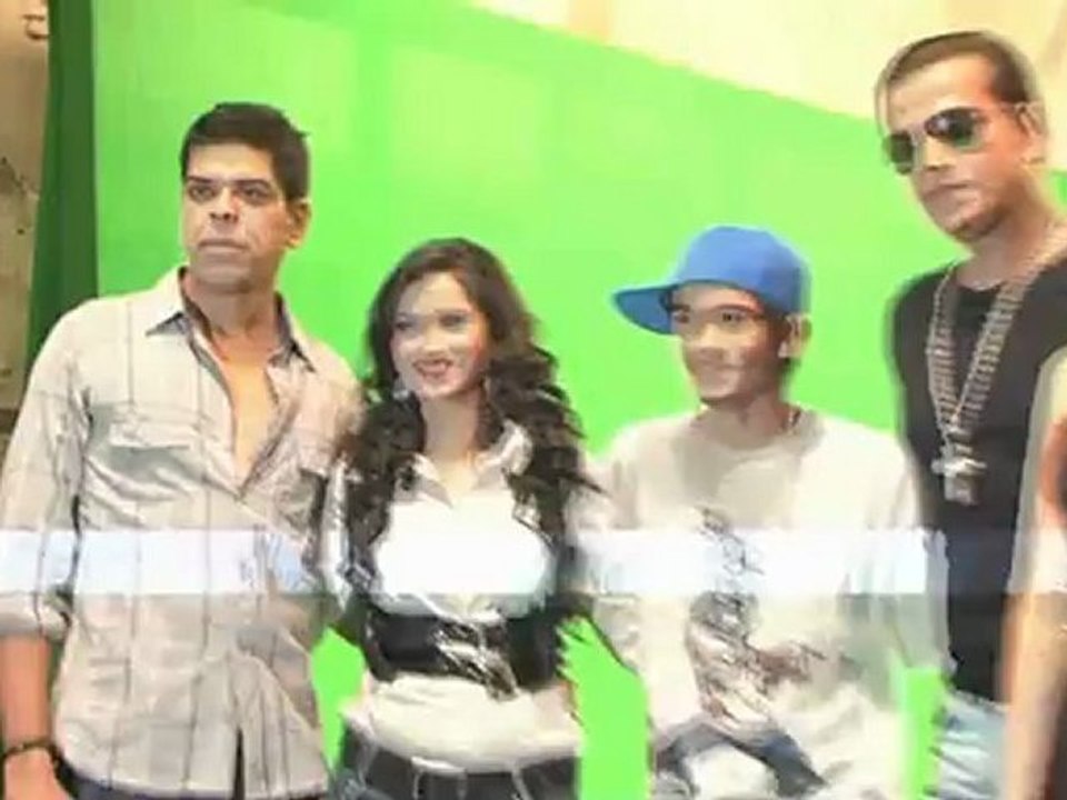 On Location Of Jeena Hai Toh Thok Daal