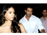 John Abraham Desperate To Marry Priya Runchal Next Week ? - Bollywood News