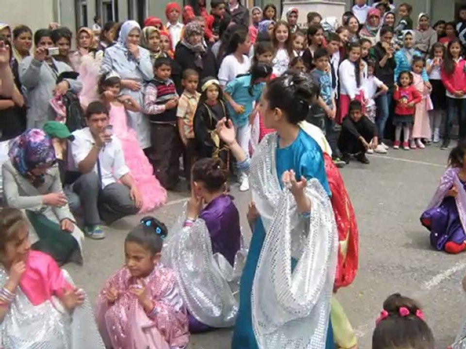 Yılmaz Akpınar İlköğretim Okulu 23 Nisan Kutlamaları 1. Bölüm