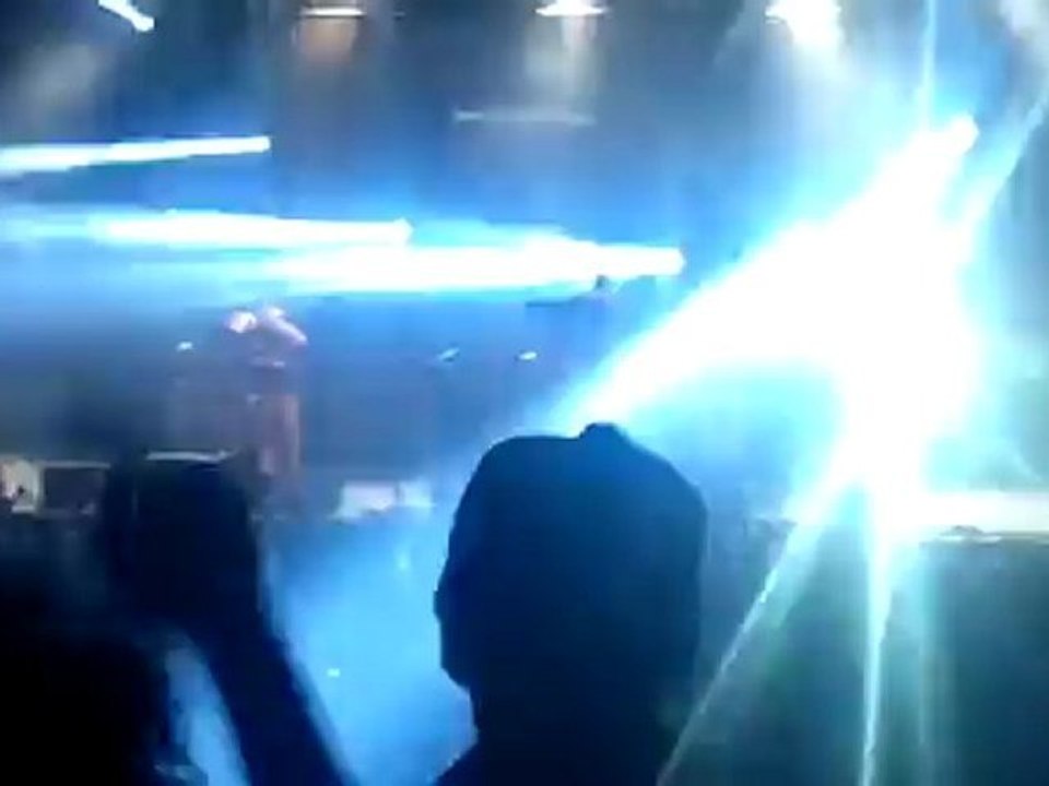 Chinese man -in my room remix (live paradis artificiel avril 2012 à lille)