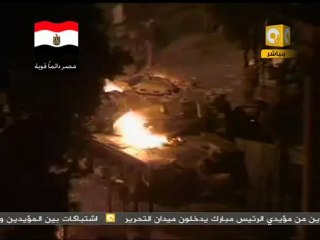 ثورة 2011 - مولوتوف تنهمر على متظاهري التحرير والدبابات