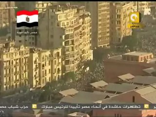 ثورة 2011 - الخيالة خرجت من الهرم في حراسة الجيش والشرطة