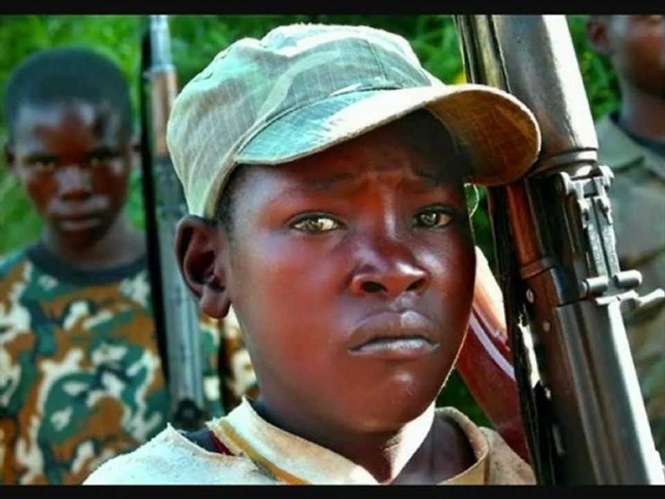 LES MOMES DE LA GUERRE