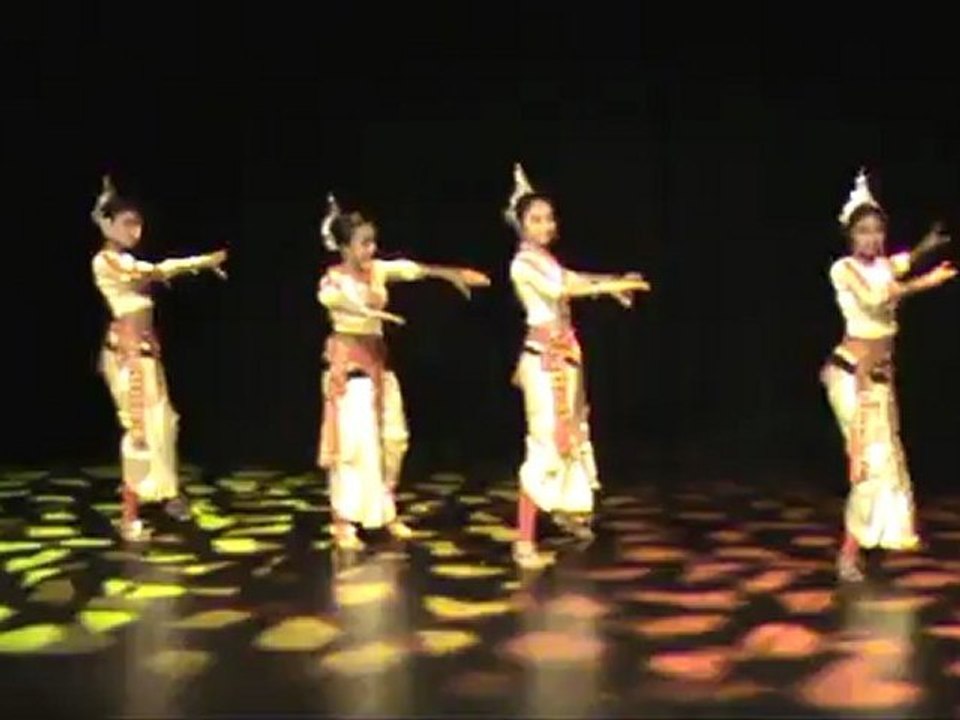 [mai 2011] අසදෘශ වන්නම - asadruśa vannama