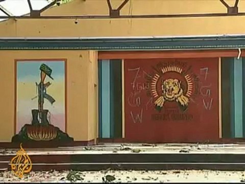 Sri Lankan civilians flee the conflict zone - 13 Feb 09