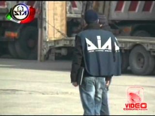 Napoli - Sequestrate aziende riconducibili al clan Fabbrocino (26.04.12)