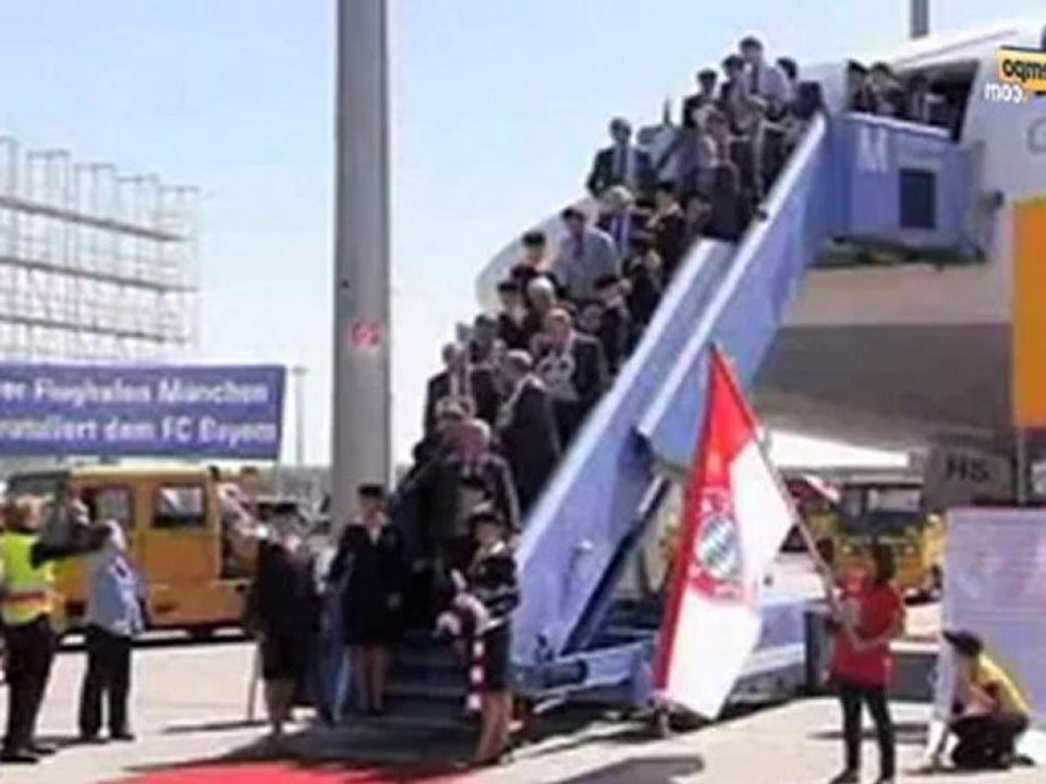 Medio Tiempo: Bayern regresa a casa tras ganarle al Madrid.mov