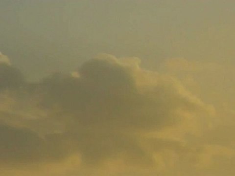 فري برس غوطة دمشق الشرقية انفجارت و اطلاق رصاص كثيف 26 04 2012 جـ2 Damascus