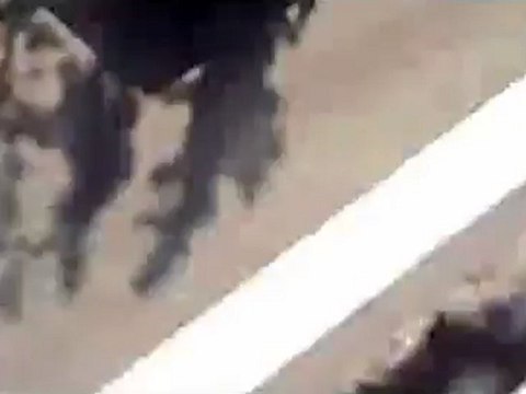 فري برس ريف دمشق تواجد آليات الجيش الأسدي في شوارع داريا 26 4 2012ج1 Damascus