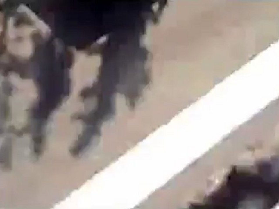 فري برس ريف دمشق تواجد آليات الجيش الأسدي في شوارع داريا 26 4 2012ج1 Damascus