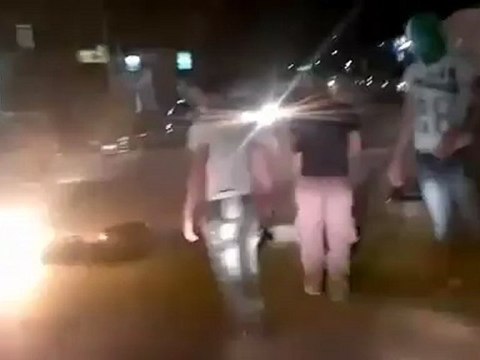 فري برس دمشق إغلاق الطرقات في حي العسالي بدمشق 26 4 2012 Damascus